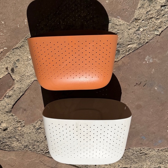 wallygrow Other - Wall-Mount planter Baskets in Brown and White -